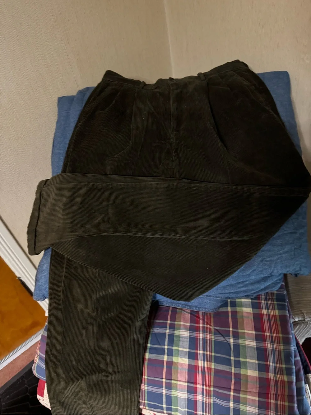 GAP Men's Dark Olive Green Corduroy Pants